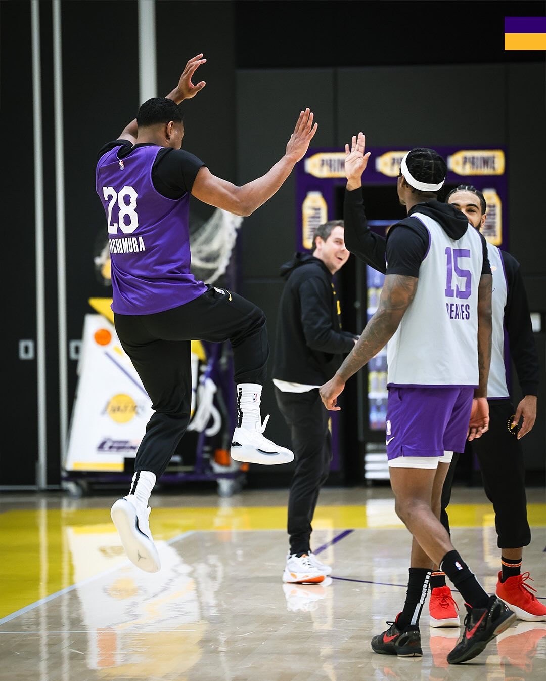 体育投注-包含洛杉矶湖人发布备战花絮；今晚造点机会；德国杯任务艰巨；球队文化再被提及的词条